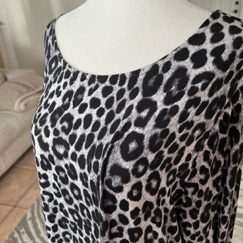 Mario Serrani Snow Leopard Print Tunic - Picture 6 of 9